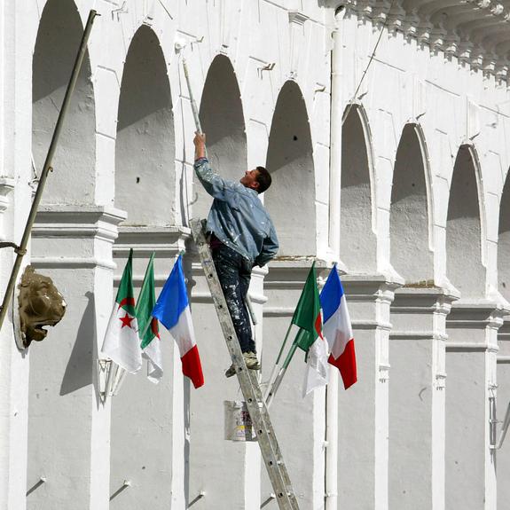 La France face à une double menace : l’Iran et l’Algérie, régimes sanglants et anti-occidentaux