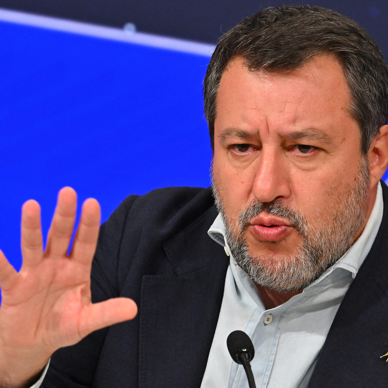 Salvini insulte Macron en lui conseillant de se battre en Ukraine !