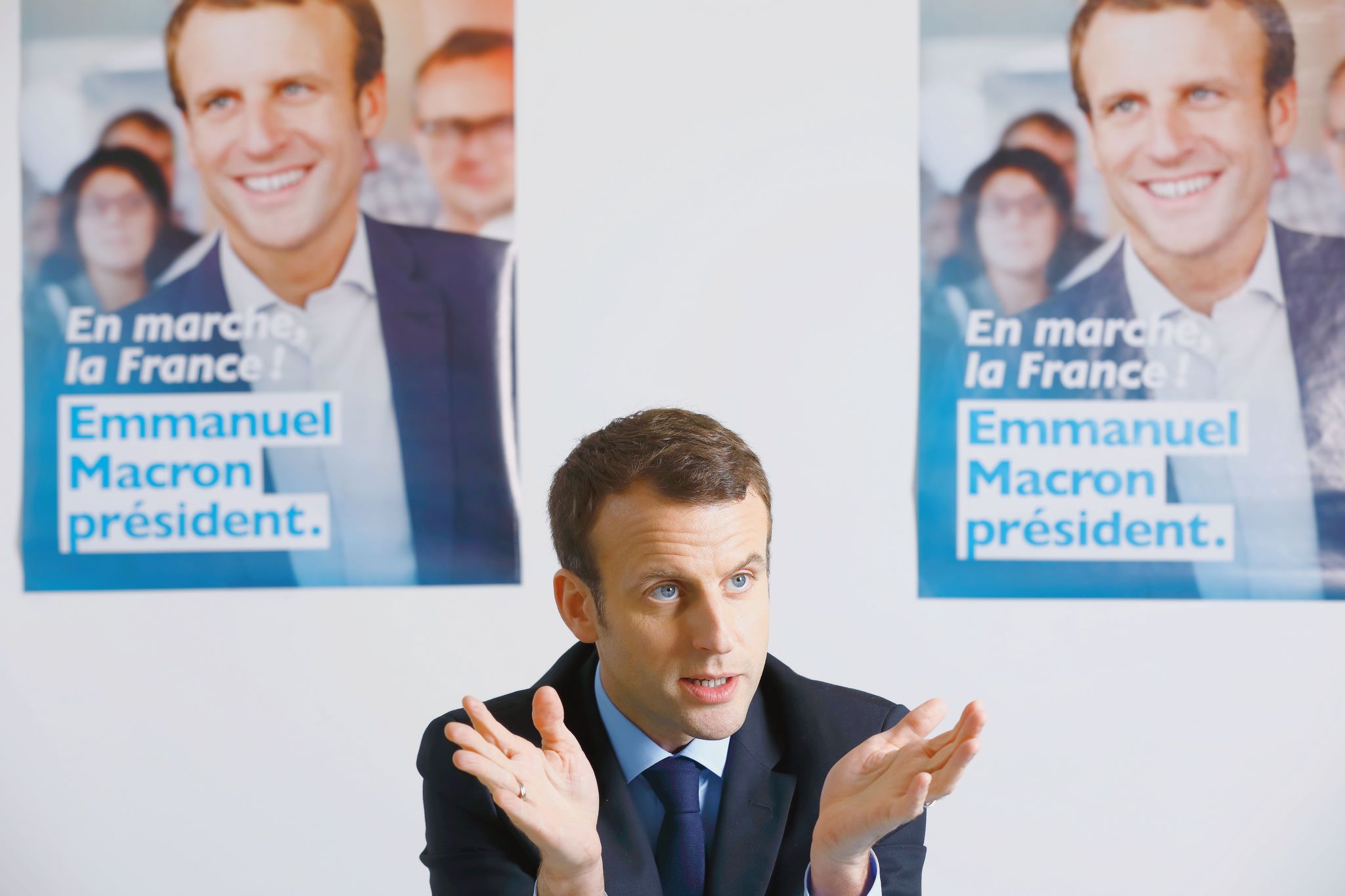 Macron, l’inculte qui détruit la France avec sa politique incohérente