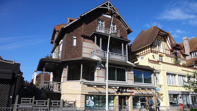 Les milliards disparus d’Emmanuel Macron : une villa au Touquet et des secrets financiers